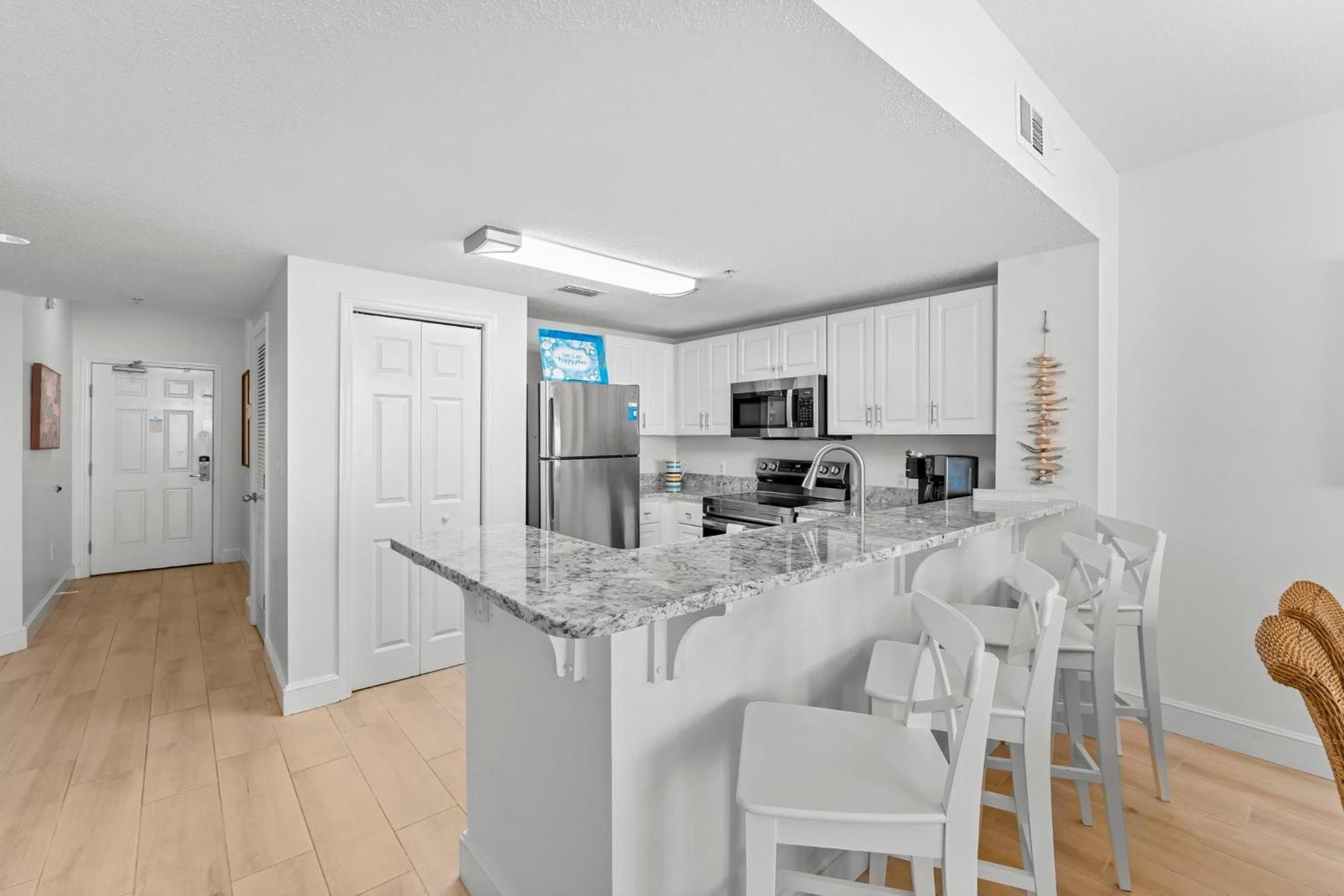 Apartment Majestic Tower I By Panhandle Getaways Panama City Beach